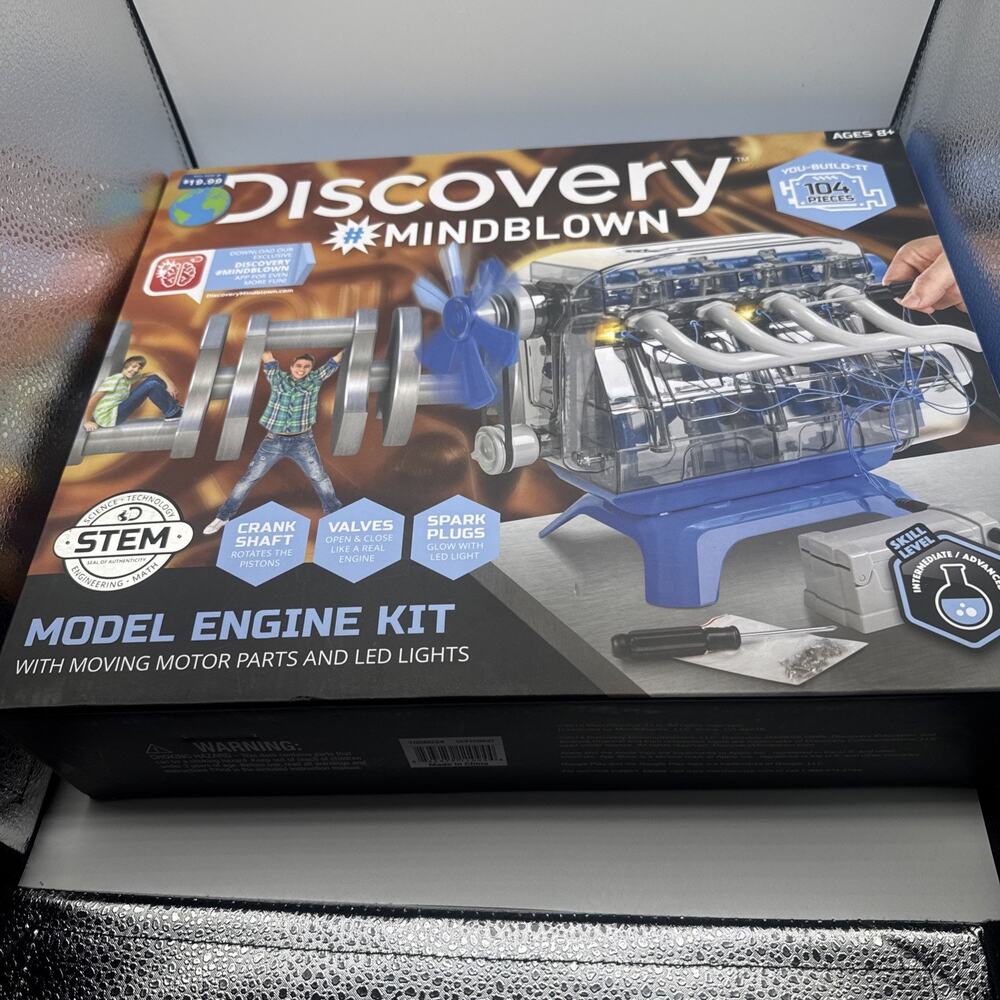 Discovery Mindblown Model Engine Kit STEM Toy 104 Pieces Motor LED NEW